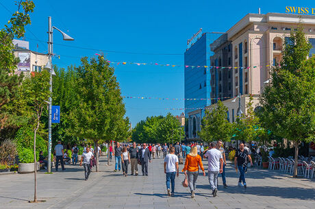 Otobüs İle Balkan Üçgeni Turu Ekstra Turlar Akşam Yemekleri ve Yunan Tavernası Dahil 2024